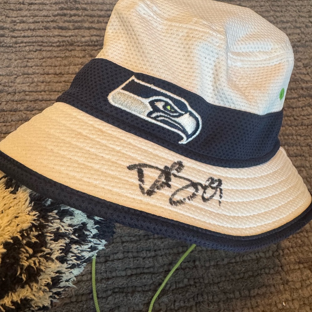 Seattle Seahawks Kids Bucket Hat - White and Blue